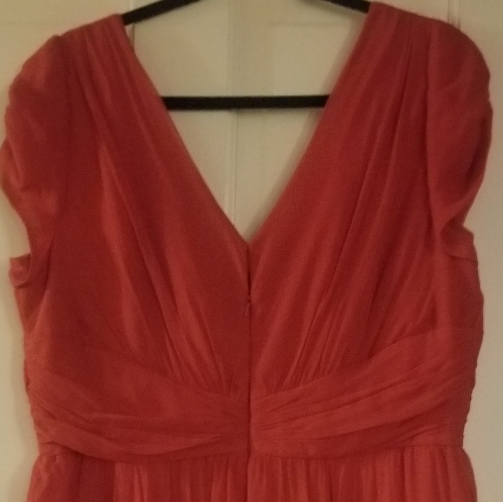 Semi formal cocktail dtess - Picture 4 of 5